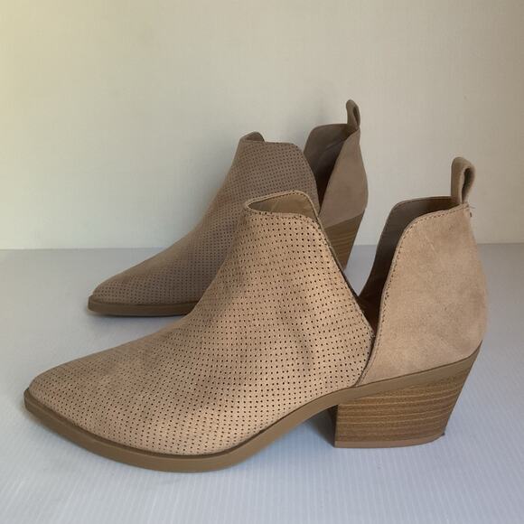 Women’s Tan Cutout Ankle Booties Size 7.5 | Botines Beige para Mujer Talla 7.5 - Picture 1 of 9